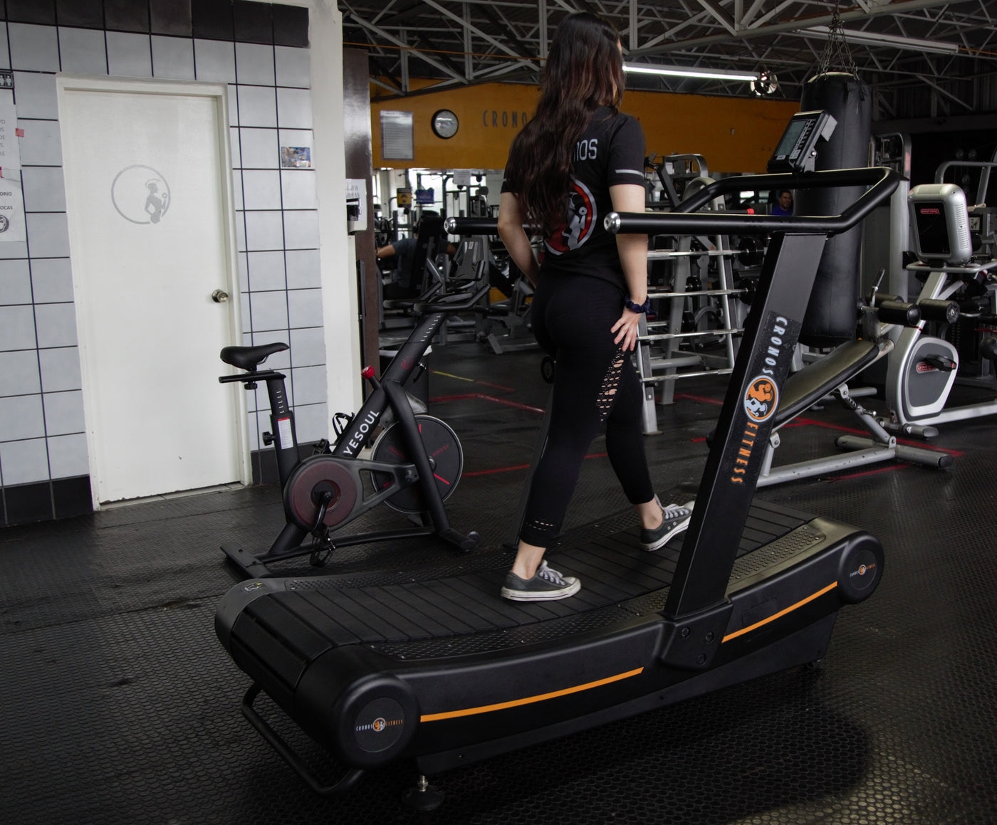 Curve Commercial treadmill Non motorized